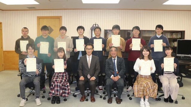 学生広報チーム集合写真