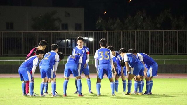 東京都リーグ2部初戦、成城大学戦、後半開始前の円陣（サッカー部）