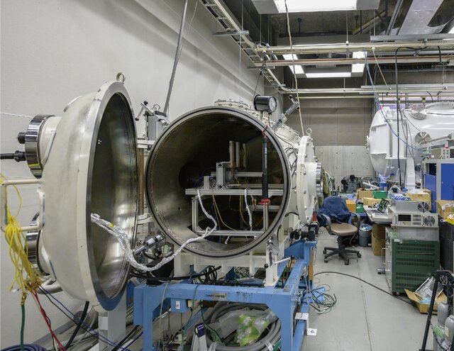 真空チャンバー