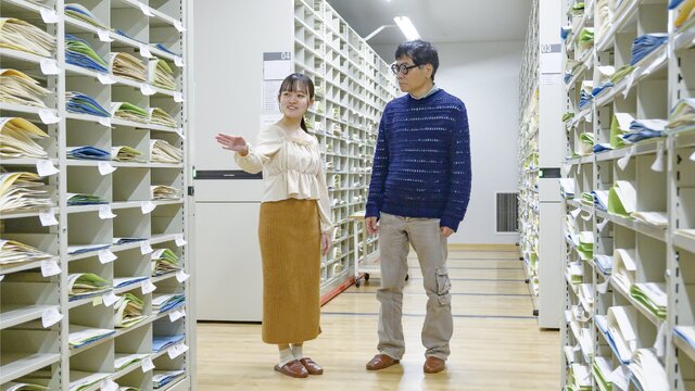 標本庫には「Ｍ」表記されている、牧野博士が直接採集した標本も多く所蔵されている。