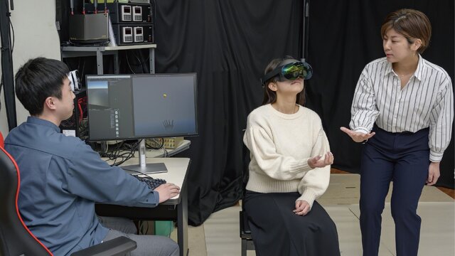 VR技術を活用した練習の様子。